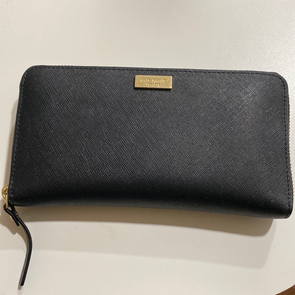 kate spade Handbags - Kate Spade zip-around continental black w/ gold hardware 12 card slot wallet